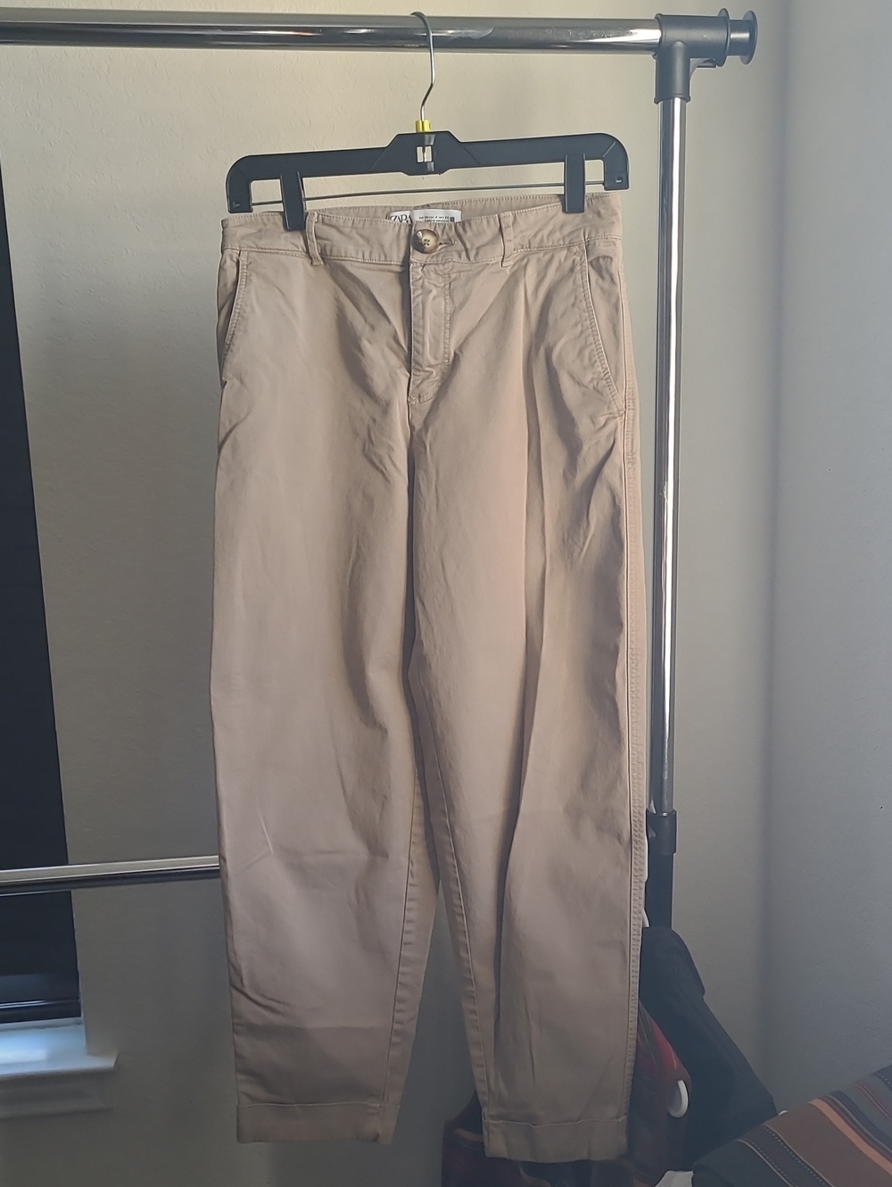 Zara Women's Straight Chinos in Beige